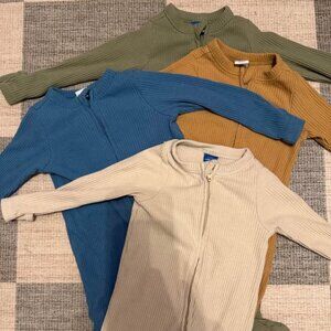 OLD NAVY Sleep & Play 2-Way-Zip Footed One-Piece